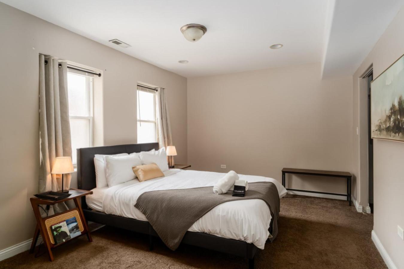 Spacious Three Bedroom With Parking And Patio