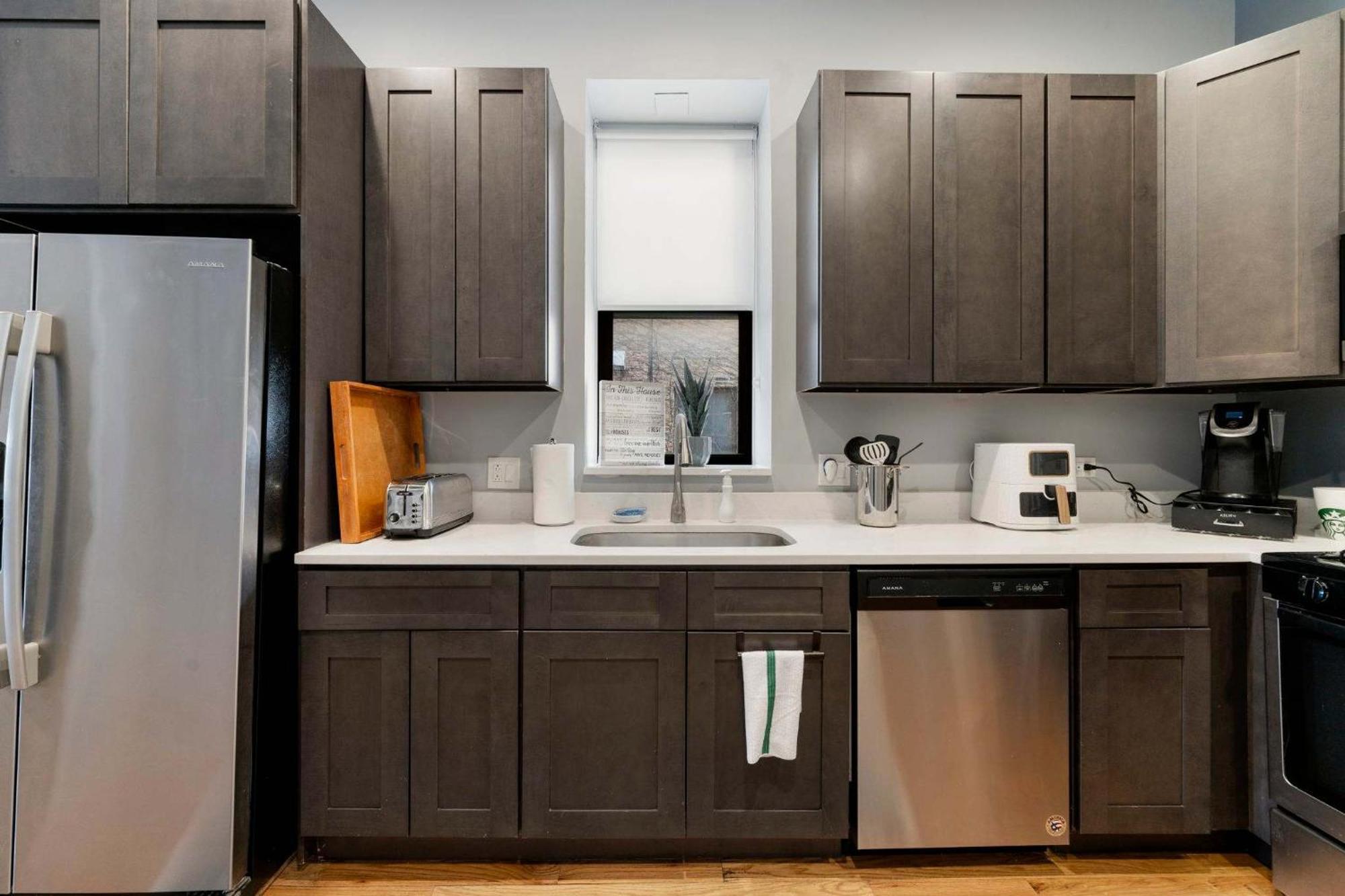 Apartment Cozy 2 Bed By West Loop With Parking & Laundry