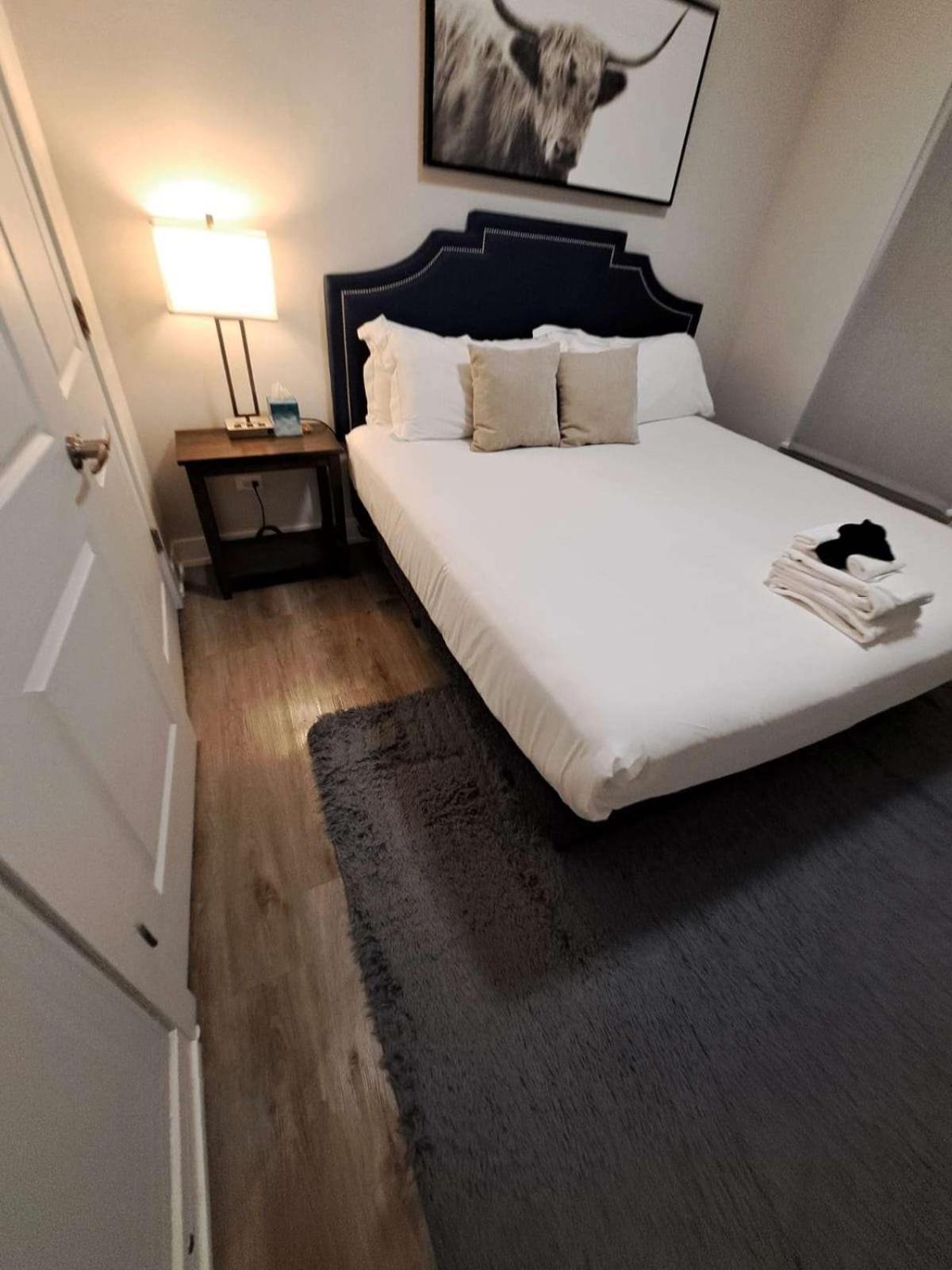 Sleek Style 3br Haven - Free Parking - Ashland 2n Chicago