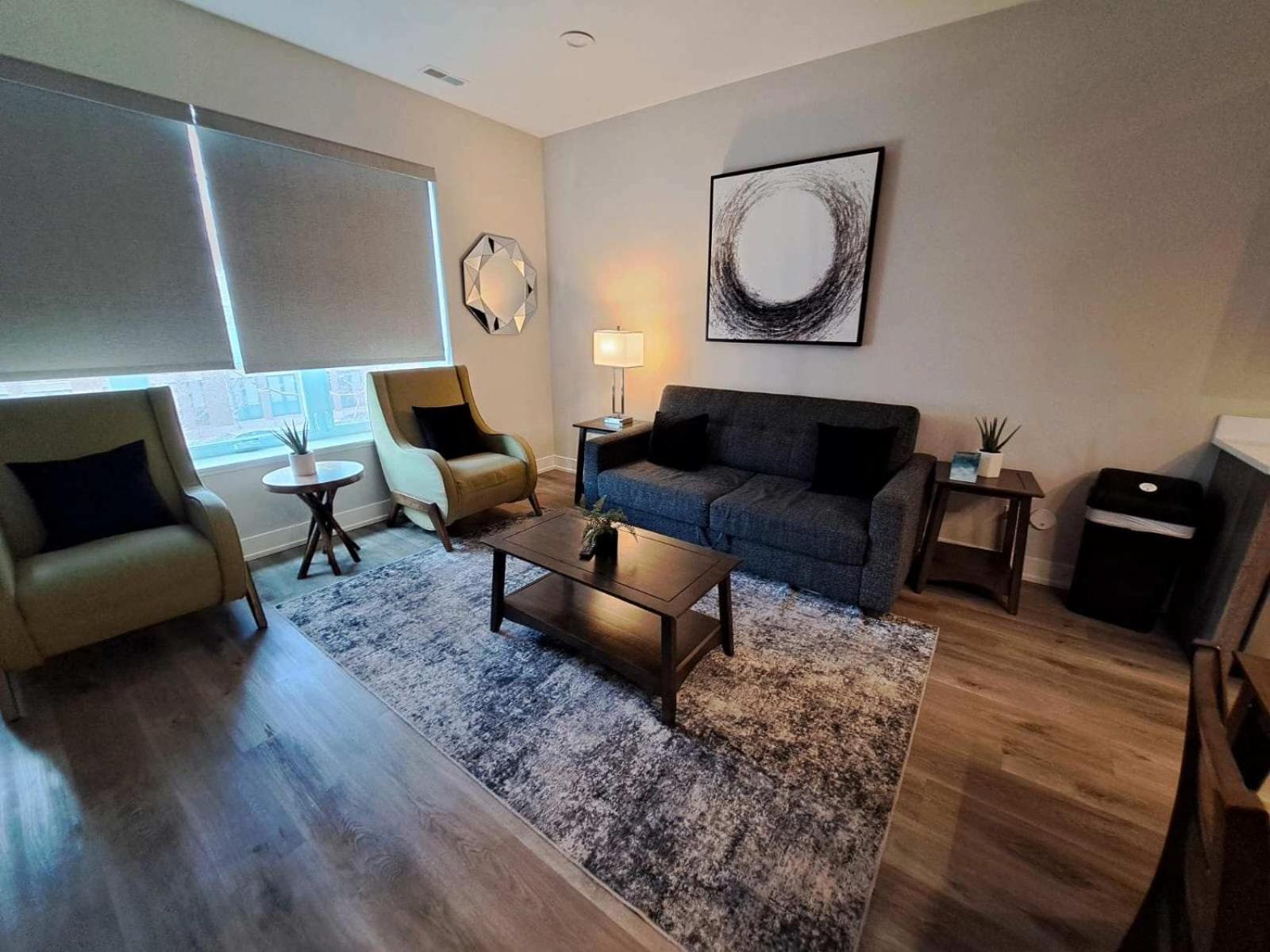 Sleek Style 3br Haven - Free Parking - Ashland 2n Chicago