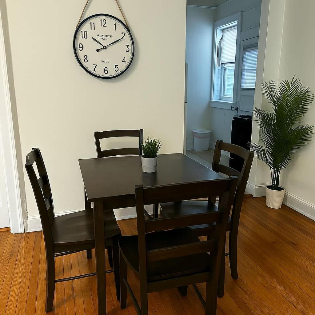 Apartment Roomy 3br Near - Lunt 33-2n *