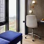 Arlo Chicago