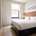 Arlo Chicago