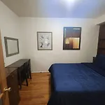 Charming Lakefront Stunning View North Chicago