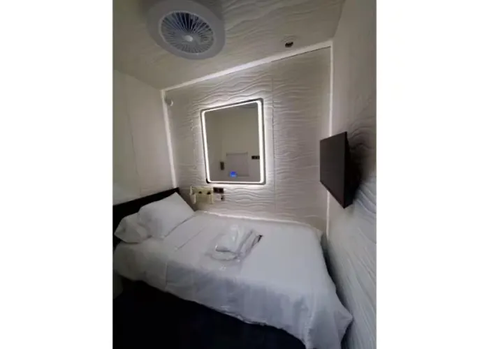 Best Private Room In Downtown | Free Coffee