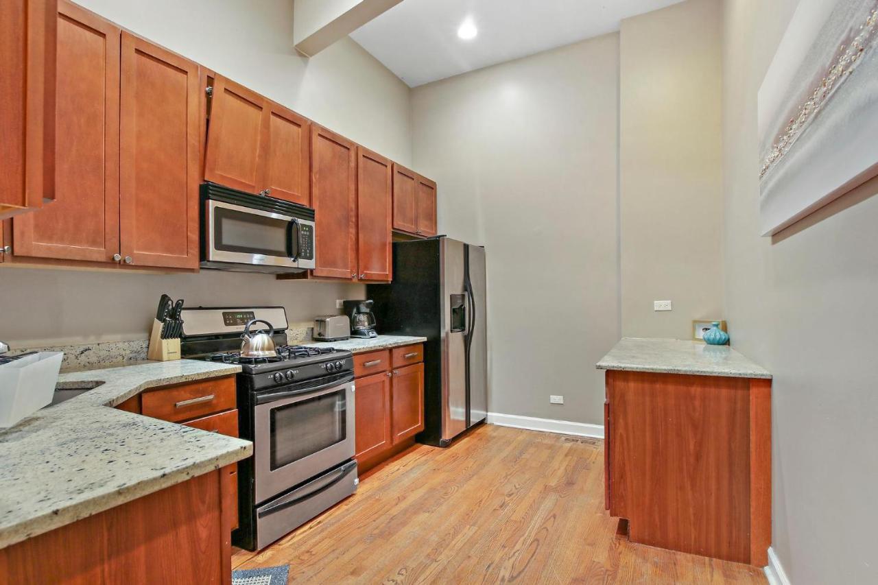 Splendid 4br Close To Bars & Restaurants - Damen 1r Apartment *