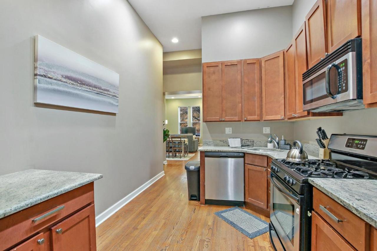 Splendid 4br Close To Bars & Restaurants - Damen 1r Apartment *