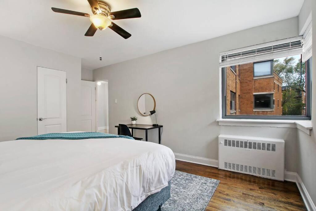 2br Roomy & Stylish In Rogers Park - Sheridan N2 Apartment Chicago