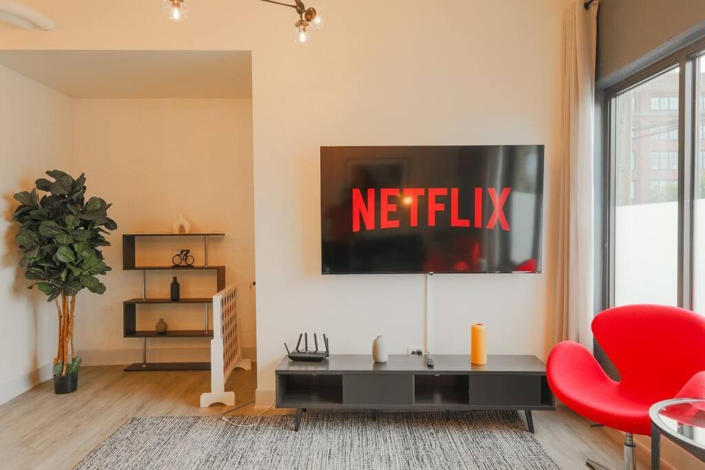Apartment Spacious 5br Luxury Perfect For Groups With Gym Access And Optional Parking Near Mccormick Place, Grant Park And Soldier Field Chicago