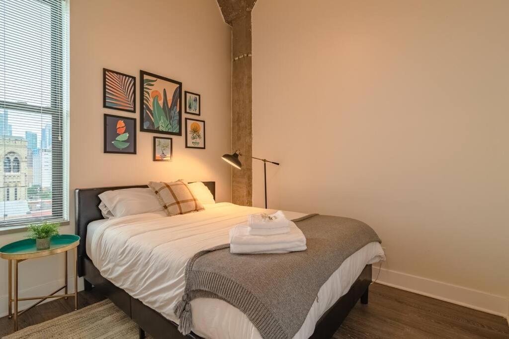 Mccormick 3br-2ba Family Unit For Up To 8 Guests With Optional Parking And Gym Access