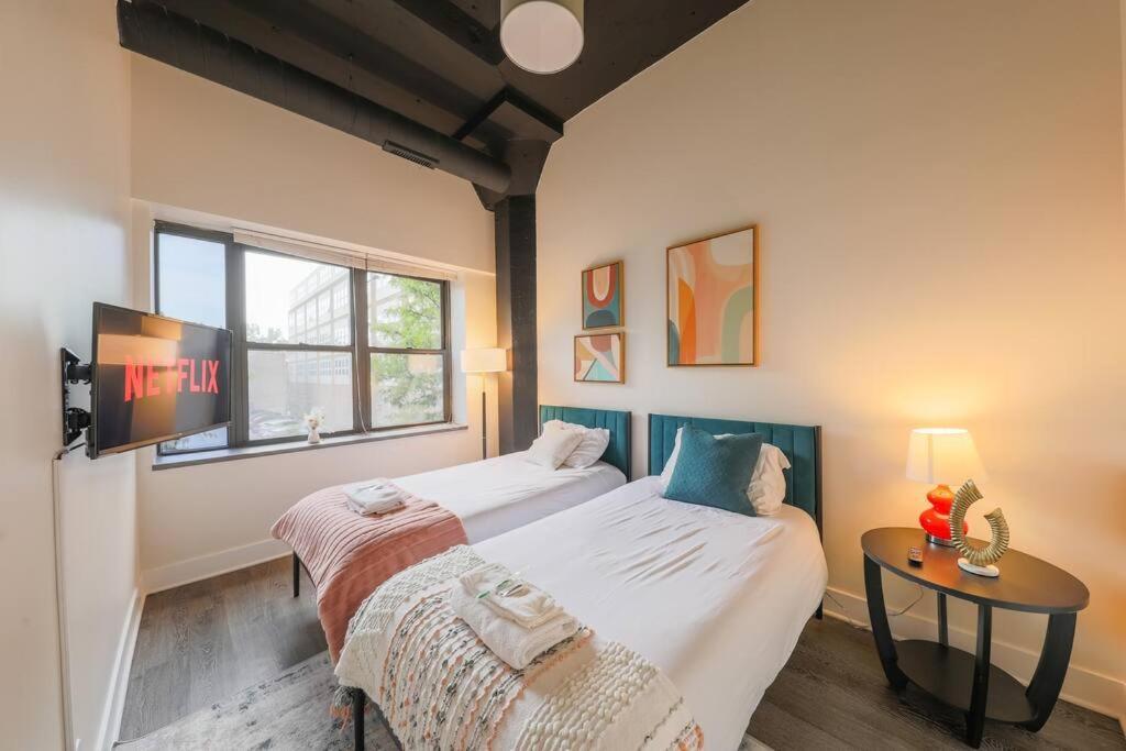 Chic Spacious 3br South Loop Near Mccormick Place, Roosevelt Cta & Shopping Area In Apartment *
