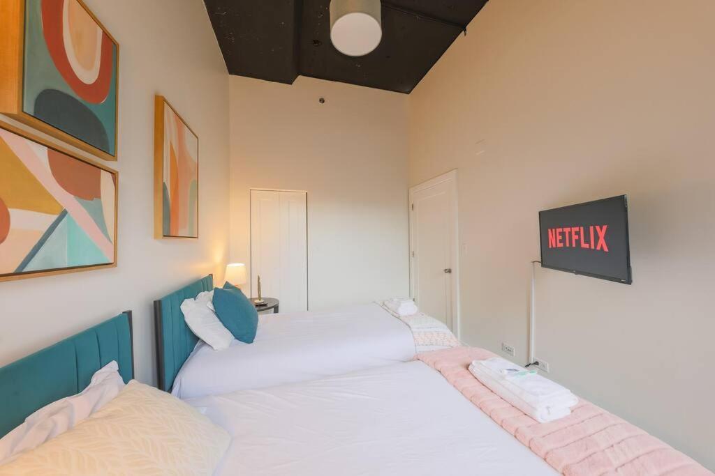 Chic Spacious 3br South Loop Near Mccormick Place, Roosevelt Cta & Shopping Area In Apartment Chicago