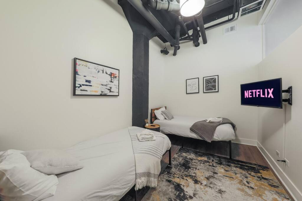 Chic Spacious 3br South Loop Near Mccormick Place, Roosevelt Cta & Shopping Area In * Chicago