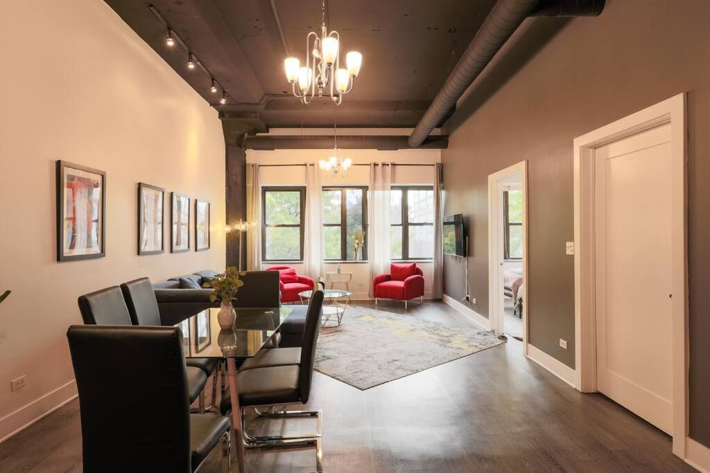 Chic Spacious 3br South Loop Near Mccormick Place, Roosevelt Cta & Shopping Area In Apartment Chicago