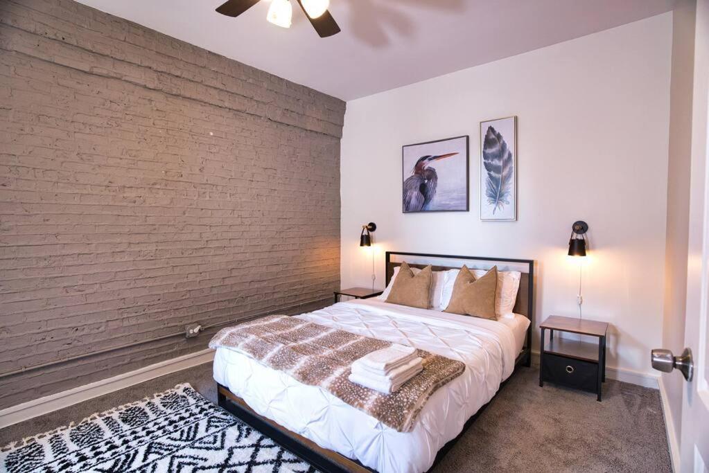 Huge 4br Downtown Retreat Good For Groups Sleeps 10 Near Mccormick Place And Field Museum * Chicago