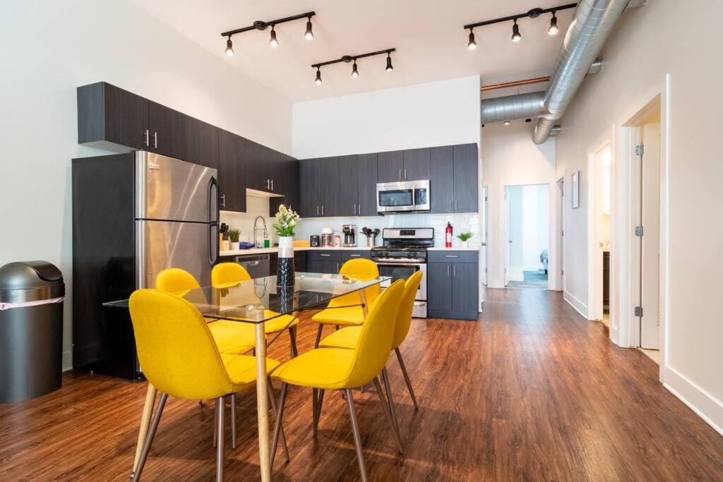 Stylish Cozy 3br 420 Friendly With Gym Near Mccormick Place, Grant Park And Soldier Field