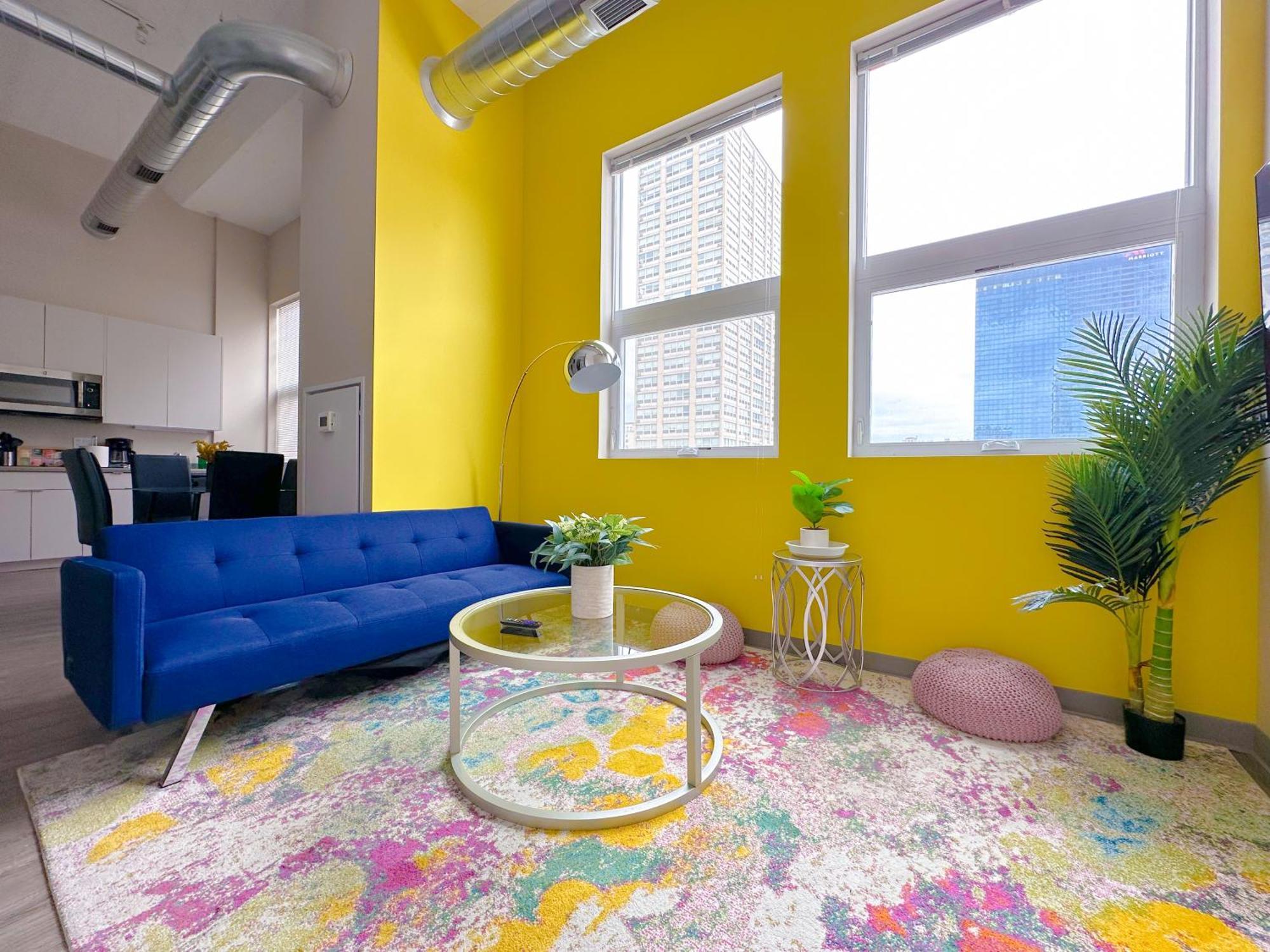 Modern 2br South Loop Gem Near Mccormick Place, Navy Pier, Adler Planetarium & Columbia College * Chicago