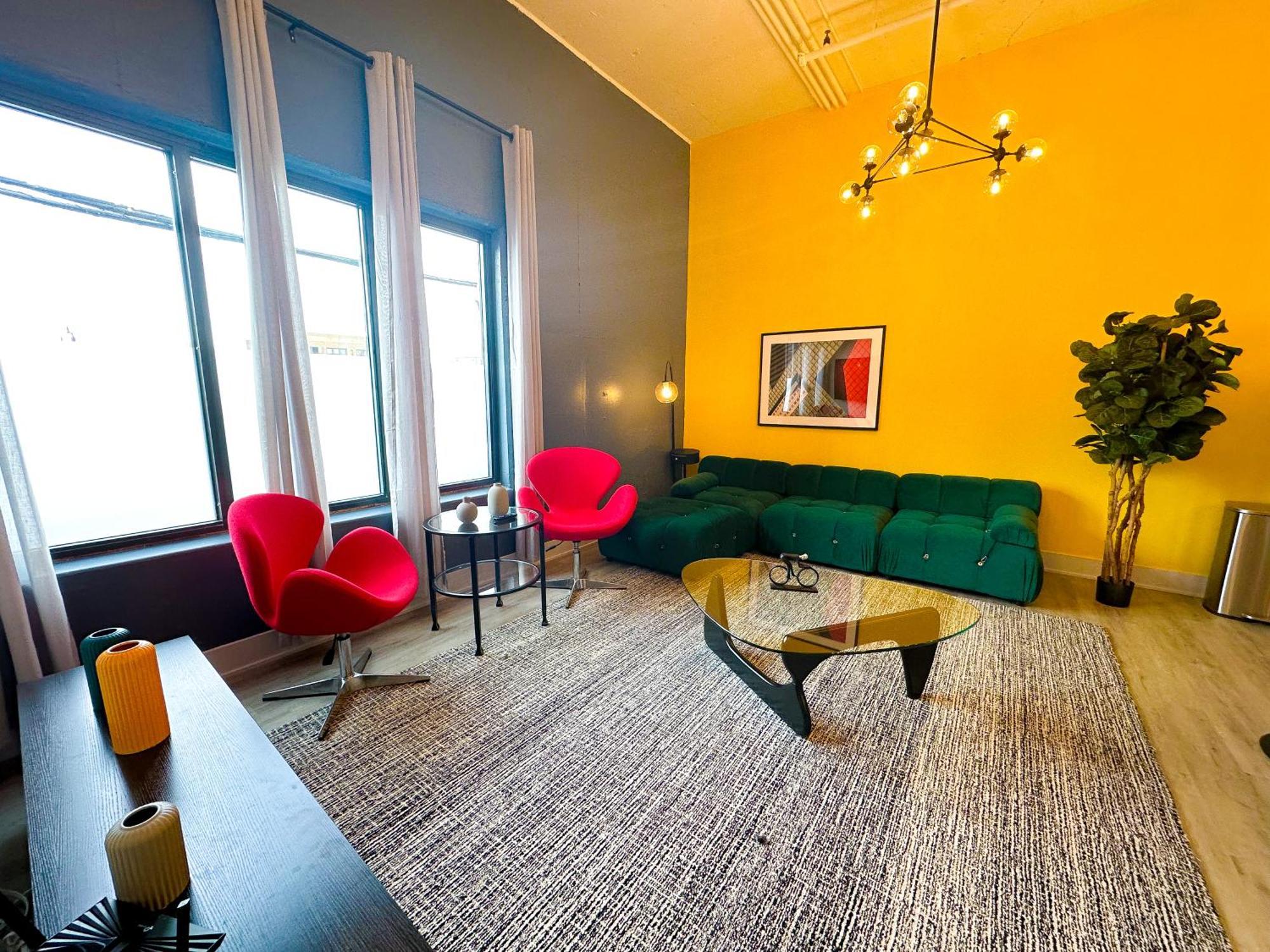 Spacious 5br Luxury Perfect For Groups With Gym Access And Optional Parking Near Mccormick Place, Grant Park And Soldier Field Apartment