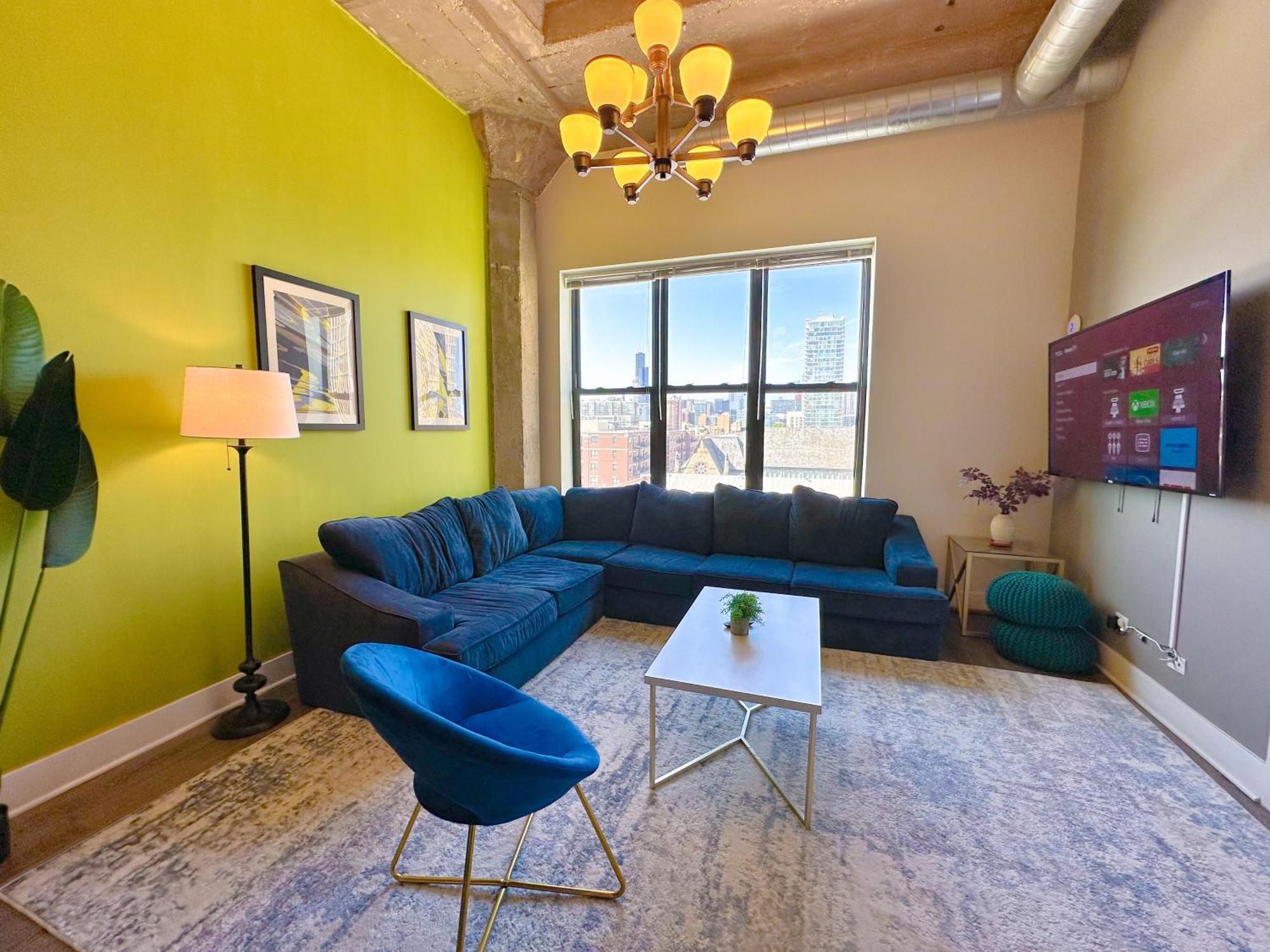 Mccormick 3br-2ba Family Unit For Up To 8 Guests With Optional Parking And Gym Access