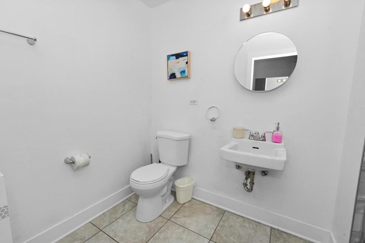 Modern 3br Unit Near Mccormick Place, Of Illinois And Soldier Field *