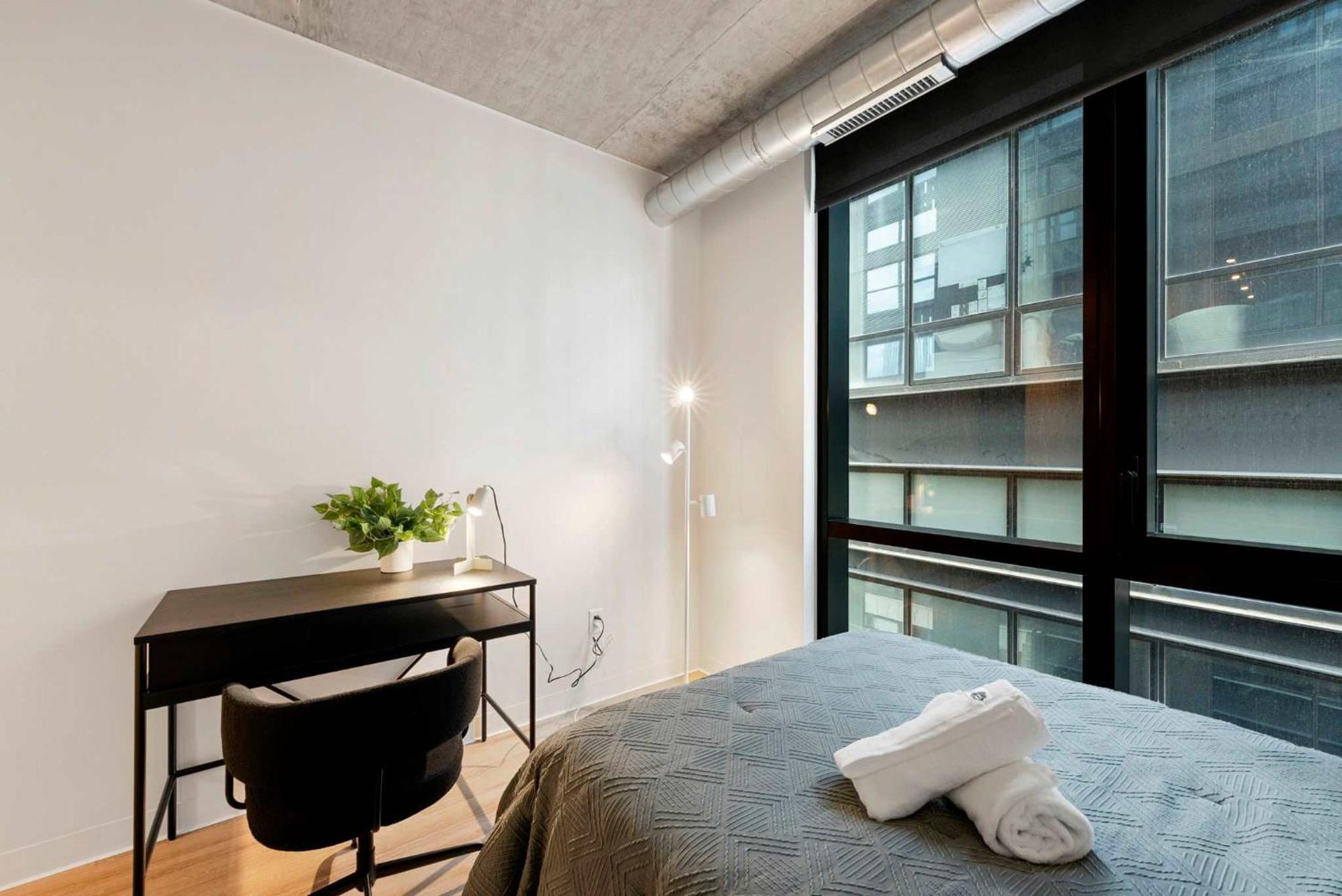 Lux 3 Bed 3 Bath High Rise With Gym & Amenities * Chicago