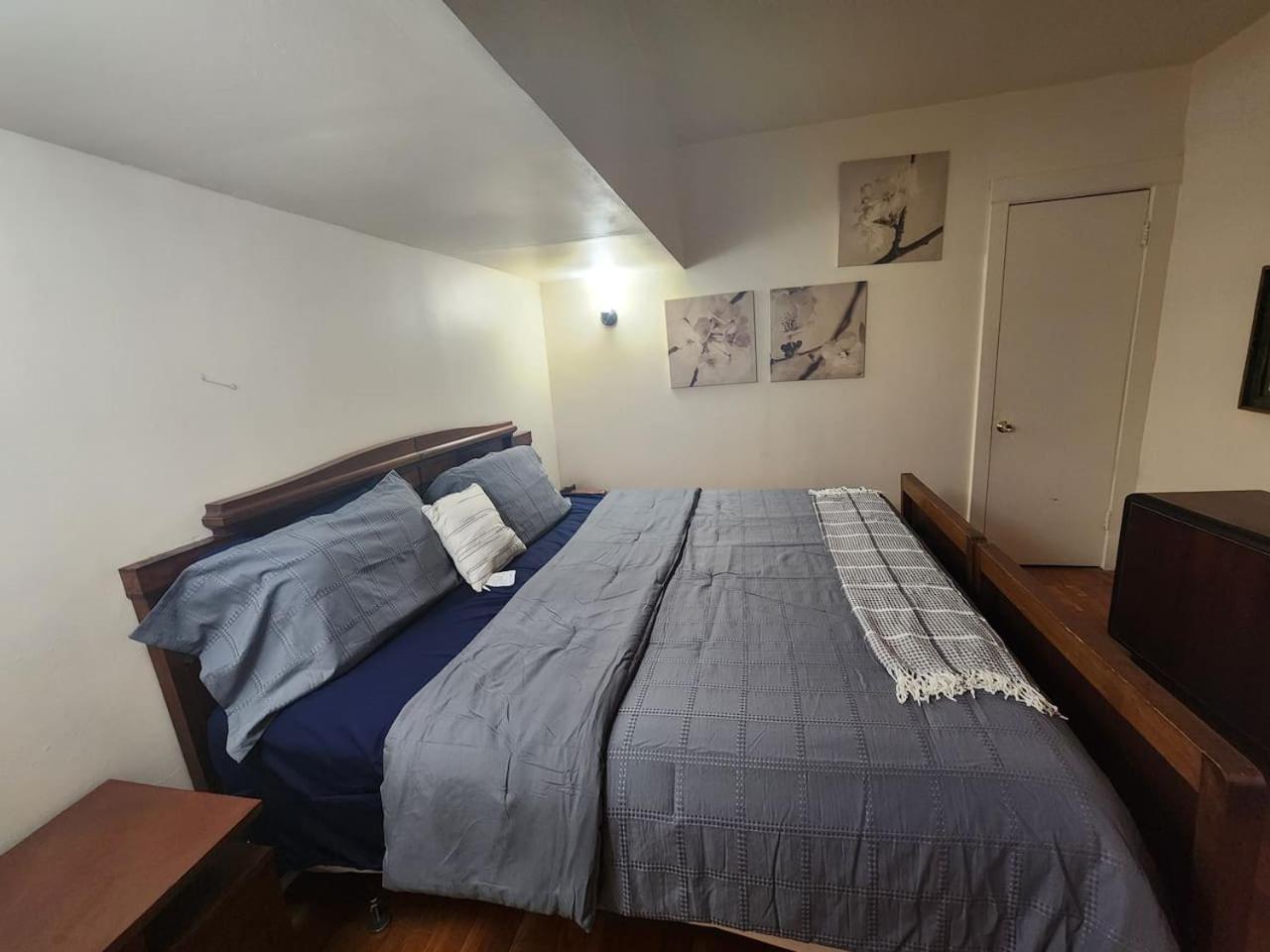 Charming Lakefront Stunning View North Apartment Chicago