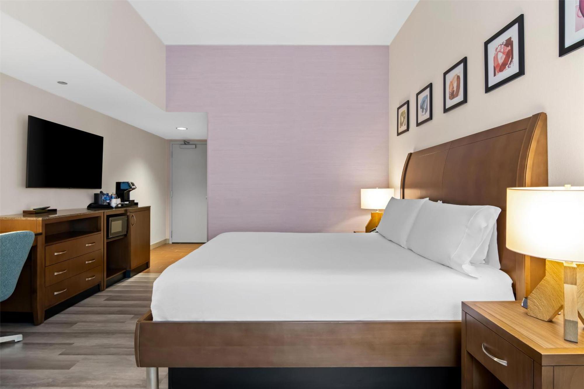 Hilton Garden Downtown Riverwalk
