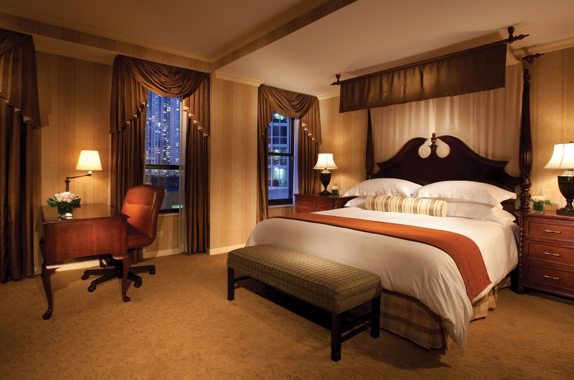 The Talbott, Autograph Collection Hotel 4*